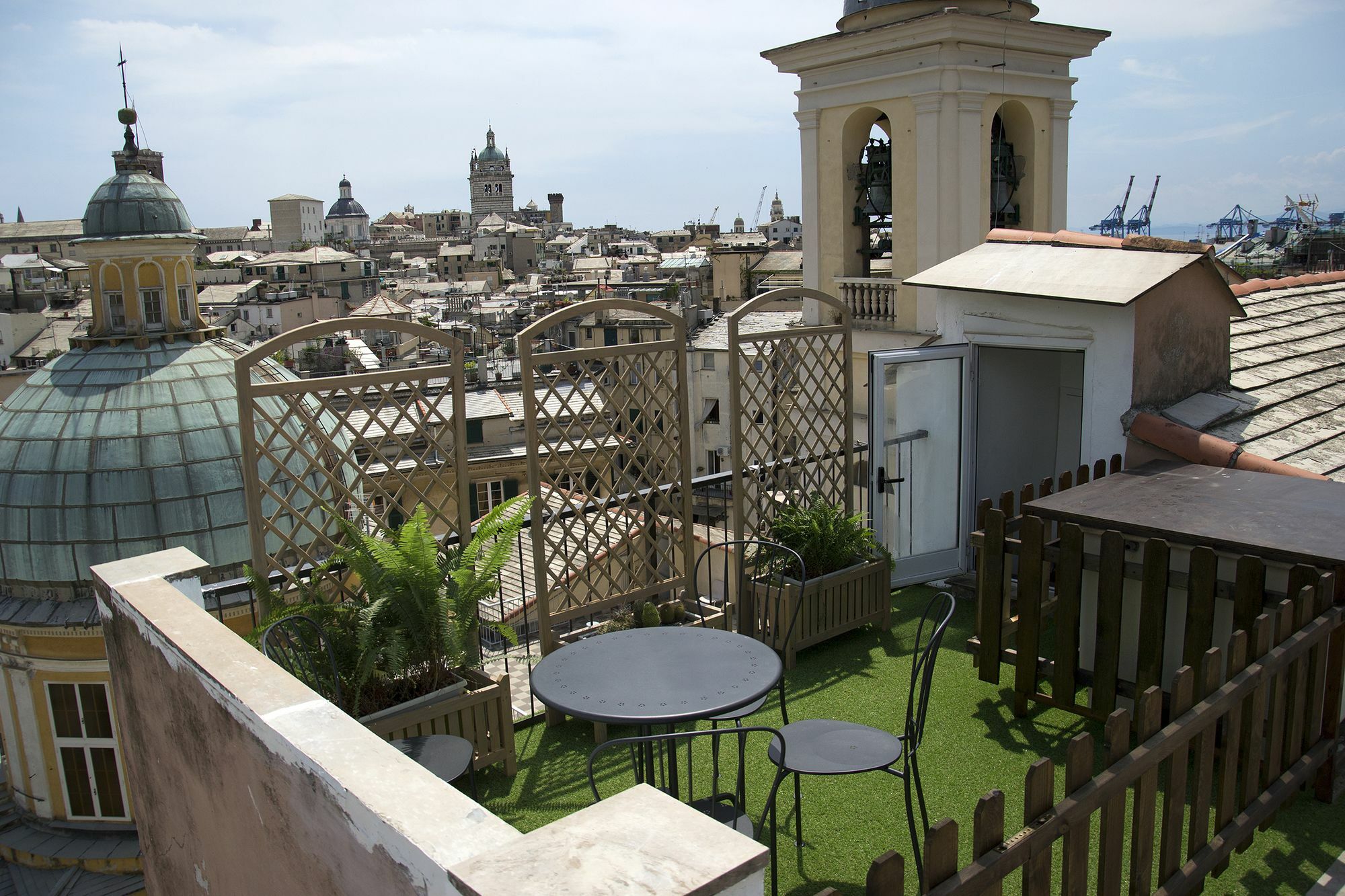 Hotel Sky On The Roofs - Il Cielo Sui Tetti Génova Exterior foto